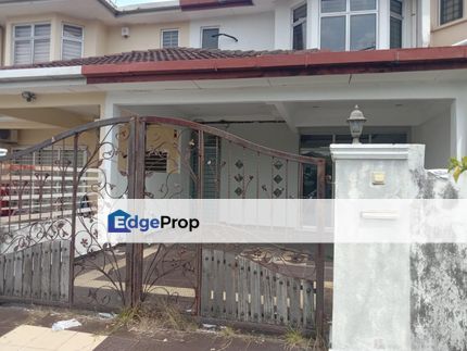 Double Storey Terrace PUJ 5/3 TMN Puncak Jalil Bandar Putra Permai, Seri Kembangan Selangor, Selangor, Seri Kembangan