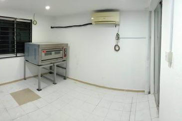 Double Storey Terrace PUJ 5/3 TMN Puncak Jalil Bandar Putra Permai, Seri Kembangan Selangor