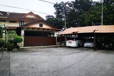 DOUBLE STOREY END LOT 📍BUKIT KERINCHI PERSIARAN PANTAI MURNI JALAN PANTAI MURNI 4