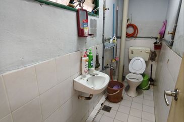 Blok A4 Pangsapuri Taman Bukit Segar, Cheras Selangor