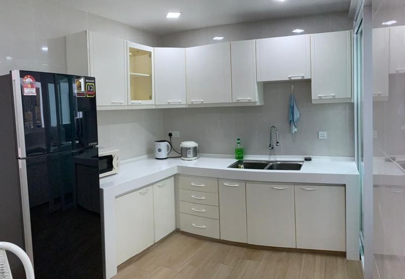 VISTA KIARA CONDO, MONT KIARA