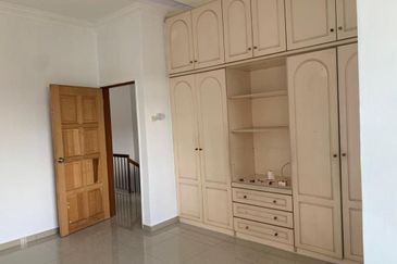 SERDANG RAYA, SERI KEMBANGAN