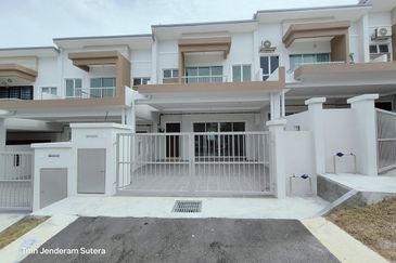 DOUBLE STOREY TERRACE | TAMAN JENDERAM SUTERA, DENGKIL