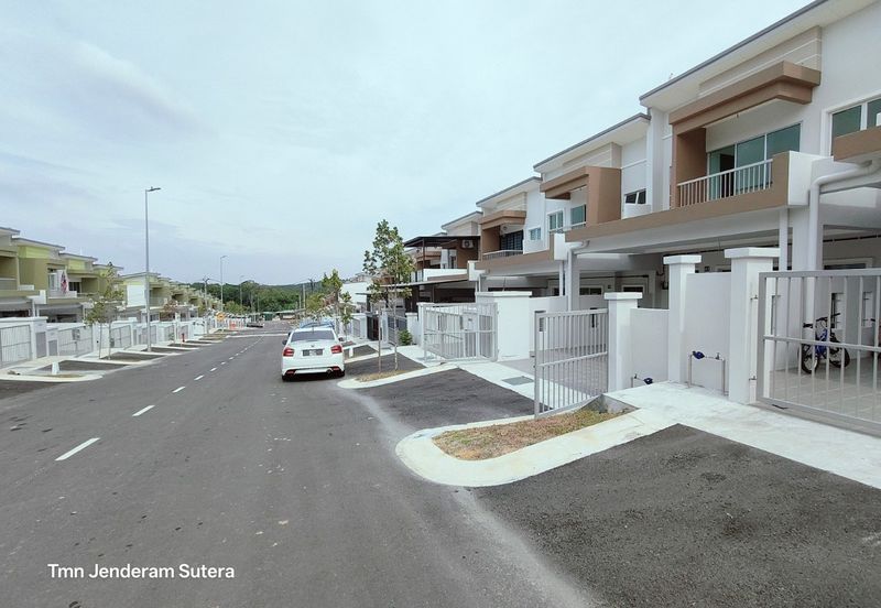 DOUBLE STOREY TERRACE | TAMAN JENDERAM SUTERA, DENGKIL