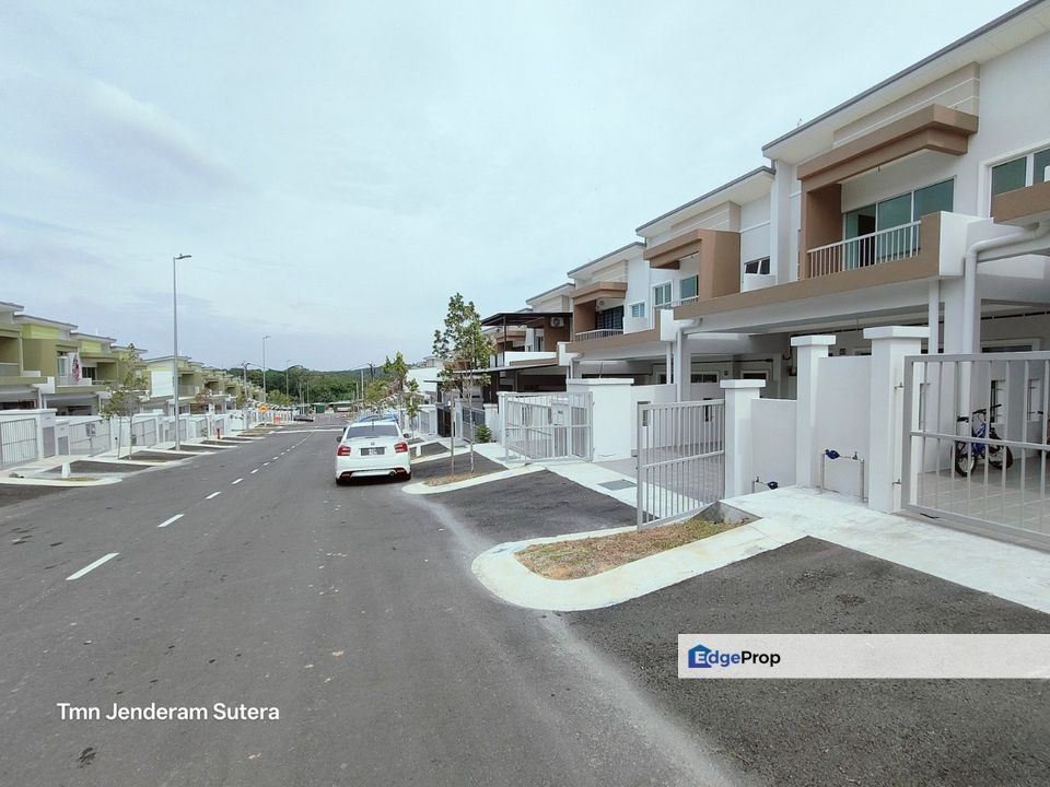DOUBLE STOREY TERRACE | TAMAN JENDERAM SUTERA, DENGKIL, Selangor, Dengkil
