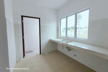 DOUBLE STOREY TERRACE | TAMAN JENDERAM SUTERA, DENGKIL