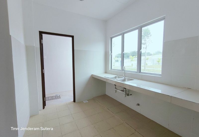 DOUBLE STOREY TERRACE | TAMAN JENDERAM SUTERA, DENGKIL