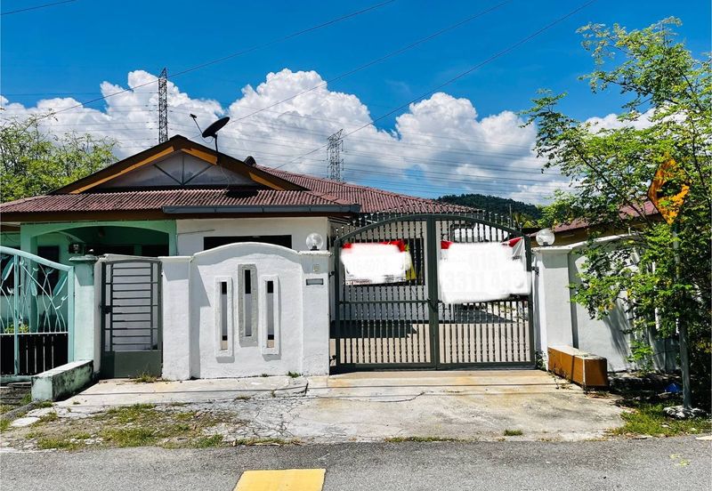 Semi Detached Single Storey House at Selayang Mutiara