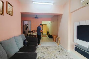 SRI DAHLIA APARTMENT, KAJANG