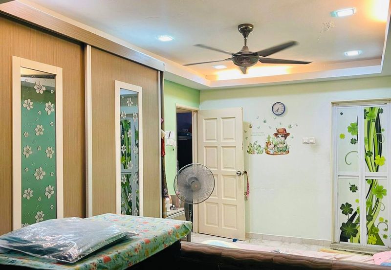 FREEHOLD Double Storey Terrace, Sri Gombak Phase 9