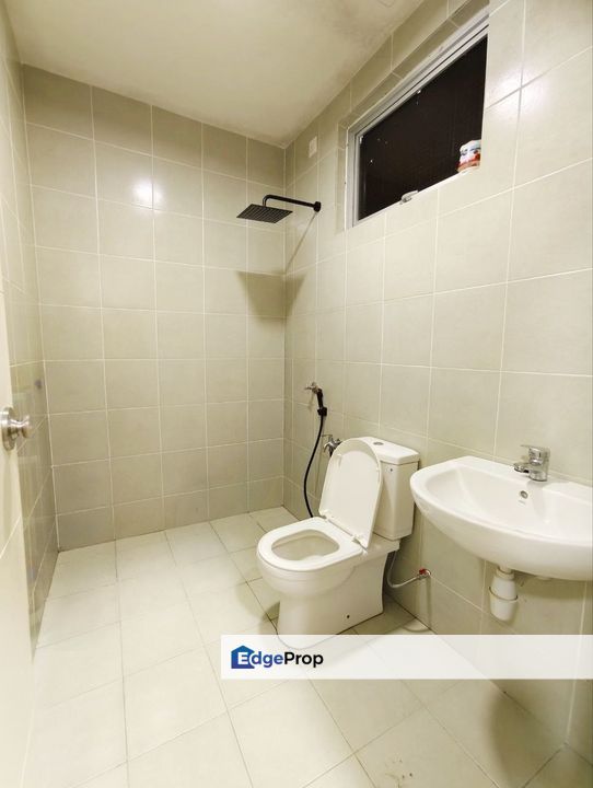 Double Storey Link Precint 2 Taman Tiara Sendayan Bandar Sri Sendayan Labu Negeri Sembilan, Negeri Sembilan, Labu