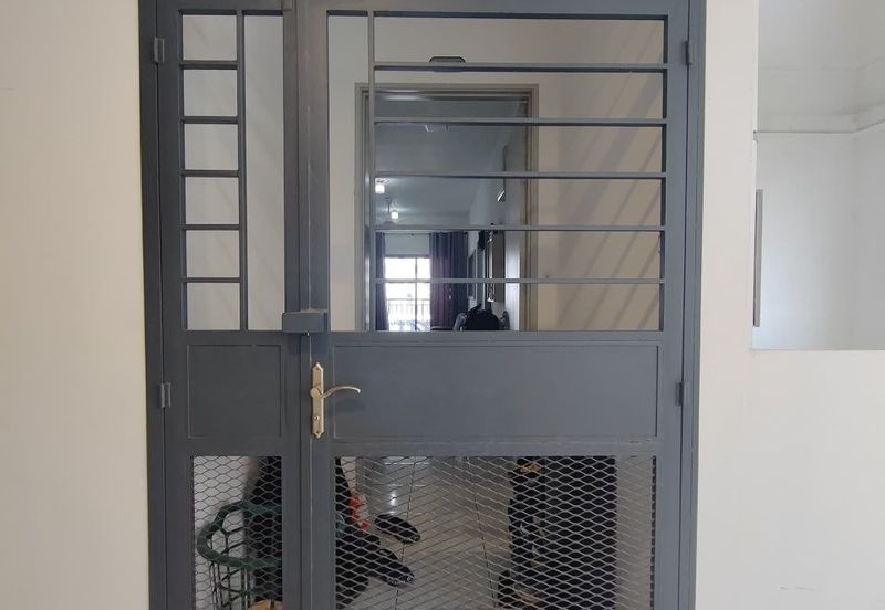 Residensi Mutiara, Kajang 2 Block C | 2+1 Rooms | 2 Bathrooms | Partly Furnished