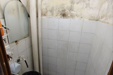 Corner unit Pangsapuri Sri Nilam Bandar Baru Ampang