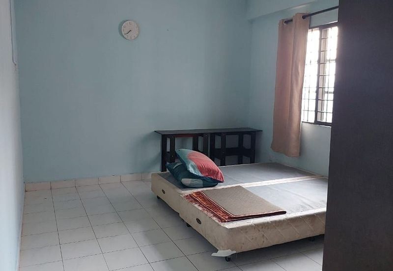 Pangsapuri Mawar Bandar Baru Sentul near LRT Sentul Timur