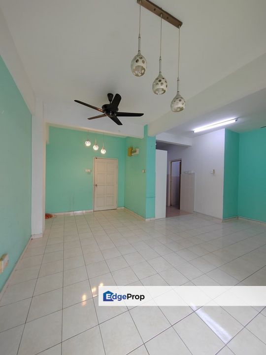 Selesa i-Resort, Taman Damai Mewah, Selangor, Kajang