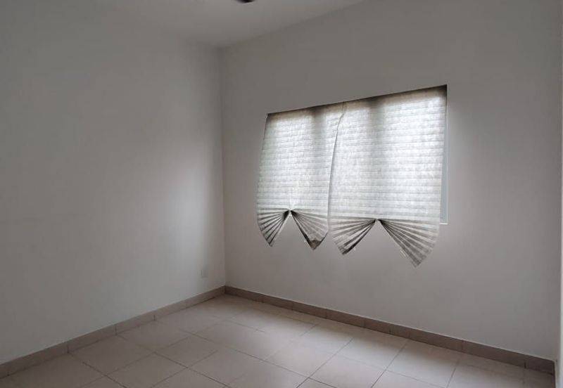  Kesuma Residence 1 @ Semenyih 80% furnished!!