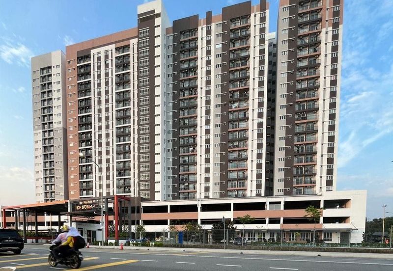  Kesuma Residence 1 @ Semenyih 80% furnished!!