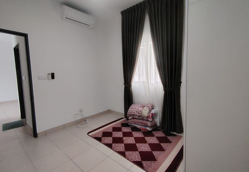  Kesuma Residence 1 @ Semenyih 80% furnished!!