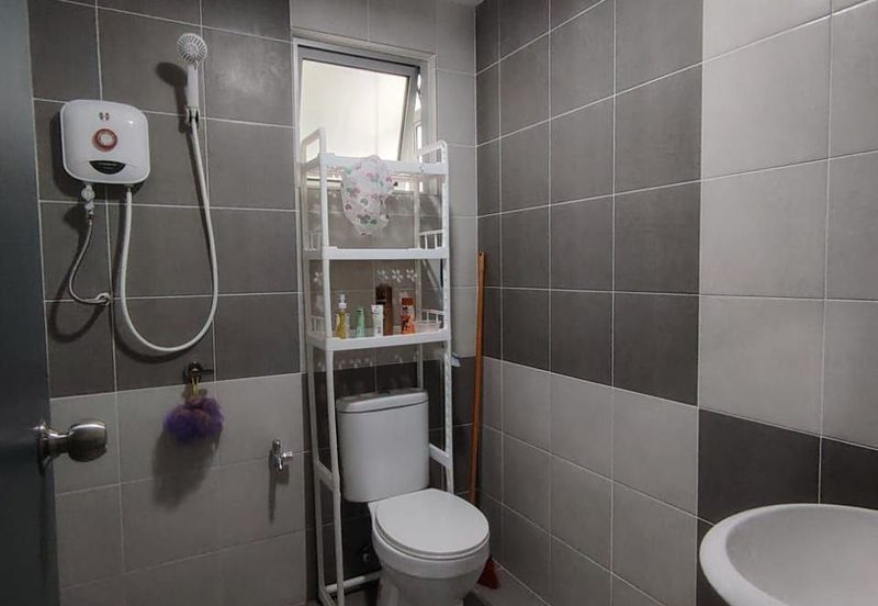  Kesuma Residence 1 @ Semenyih 80% furnished!!