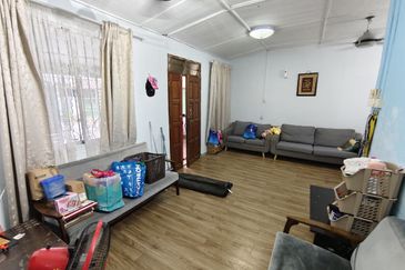 End lot Single Storey Taman Salak Jaya Salak Selatan Kuala Lumpur