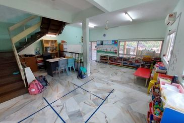 CORNER LOT Double Storey Taman Nirwana Ampang