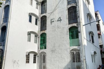 ELENA APARTMENT BLOCK F4 DESA PANDAN KAMPUNG PANDAN KL