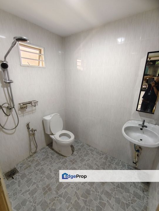 Double Storey Jalan Aman Suria Taman Aman Putri Seksyen U17 Sungai Buloh Shah Alam, Selangor, Shah Alam