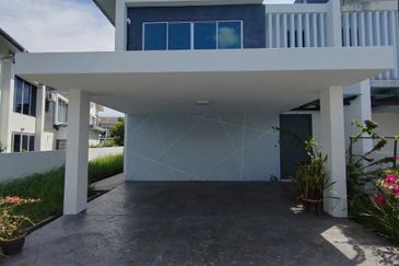 ENDLOT DOUBLE STOREY @ BANDAR ENSTEK, NILAI