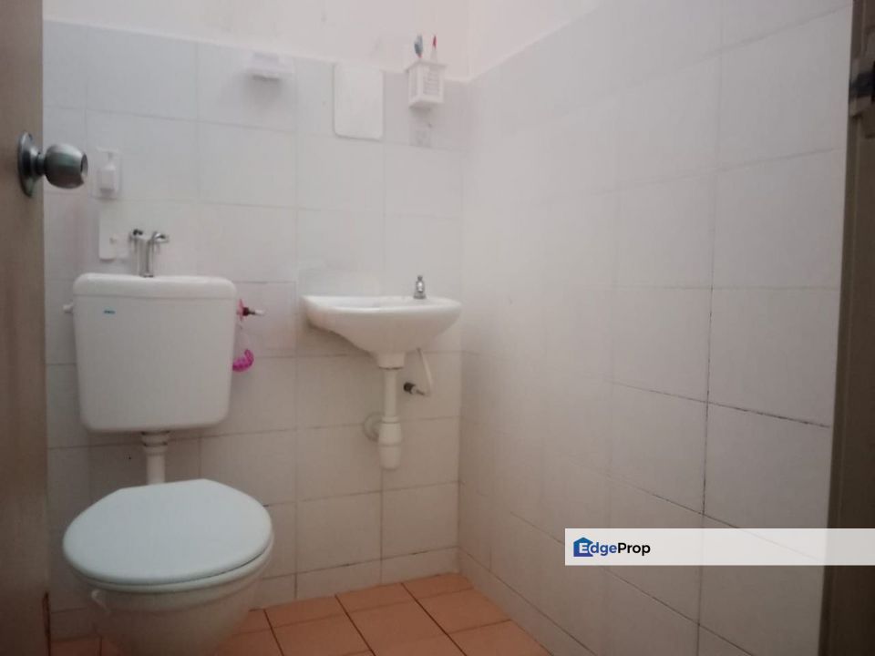 Teres Setingkat Taman Gambang Damai Kuantan, Pahang, Kuantan