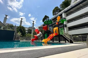 KIARA RESIDENCE 2, BUKIT JALIL WITH PRIVATE BALCONY