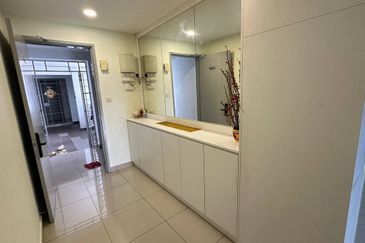 KIARA RESIDENCE 2, BUKIT JALIL WITH PRIVATE BALCONY