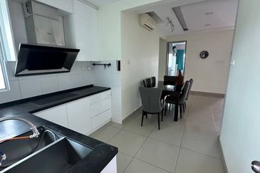 KIARA RESIDENCE 2, BUKIT JALIL WITH PRIVATE BALCONY