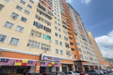 RESIDENSI BISTARIA, UKAY PERDANA