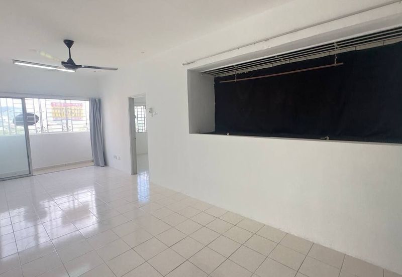 RESIDENSI BISTARIA, UKAY PERDANA