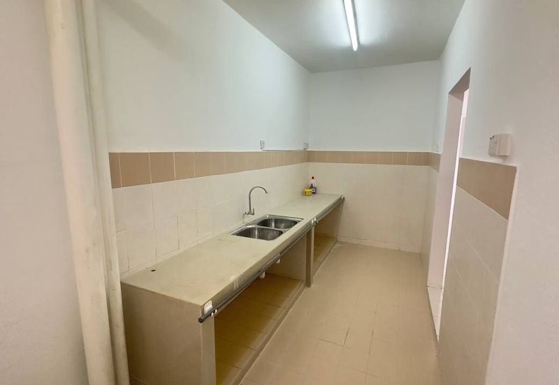 RESIDENSI BISTARIA, UKAY PERDANA