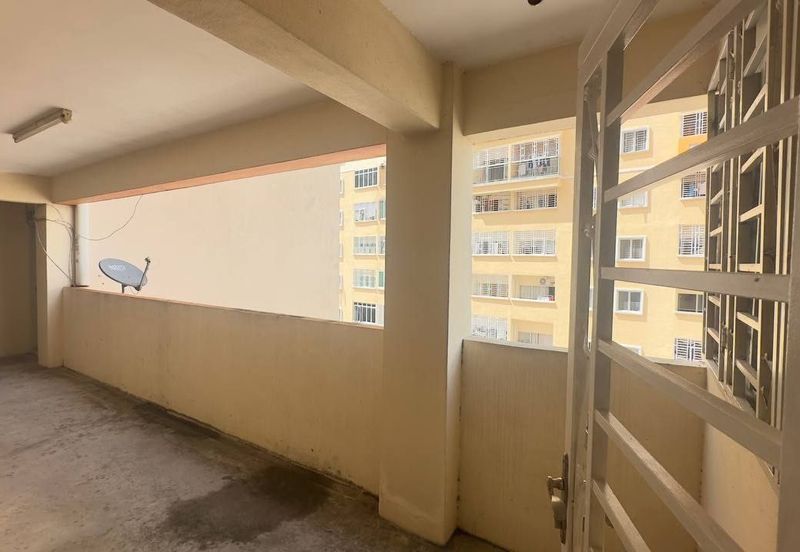 RESIDENSI BISTARIA, UKAY PERDANA