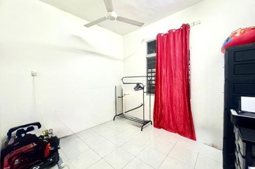 TERES CORNER LOT UNTUK DIJUAL