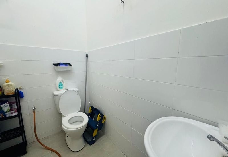 TERES CORNER LOT UNTUK DIJUAL