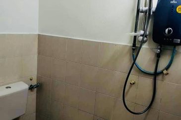 DOUBLE STOREY TERRACE- Klang (END LOT)