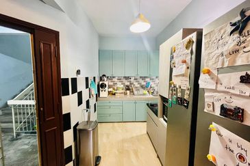 PESONA VILLA APT @ TAMAN MELAWATI FOR SALE