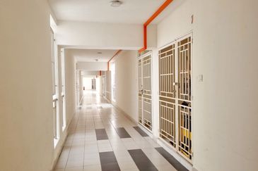 Corner unit Apartment for Sale @ Radius Residence, Selayang