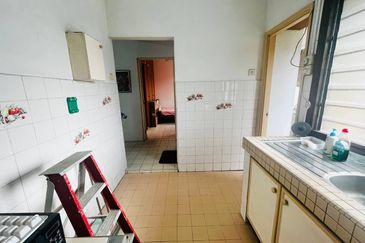 KENARI APARTMENT @ Taman Melati