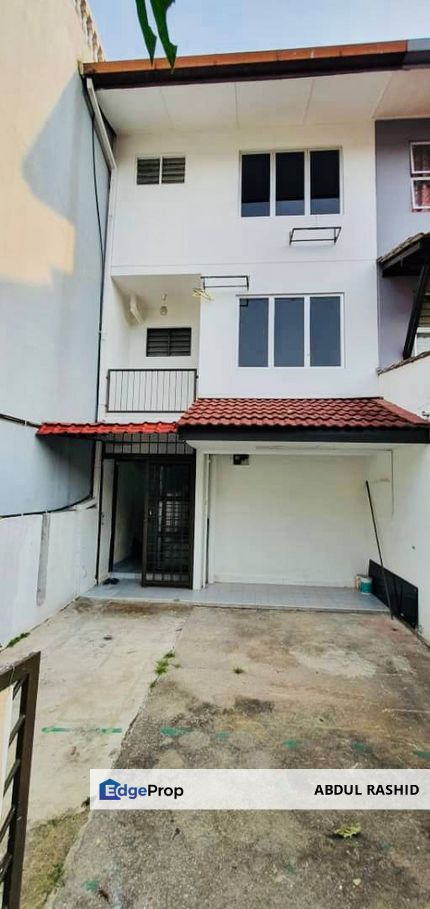 3 Storey Terrace House, Taman Dagang, Ampang, Selangor, Ampang