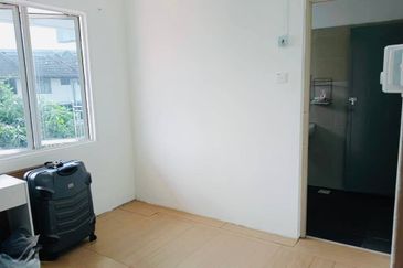 3 Storey Terrace House, Taman Dagang, Ampang