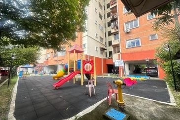 SURIA APARTMENT, DESA PERANGSANG, BLOK D PJS 3/9 TAMAN MEDAN, PETALING JAYA