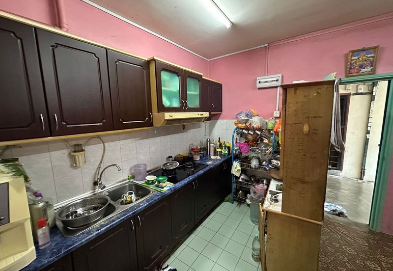 Apartment Putra Permai 2 Taman Putra Permai, Seri Kembangan