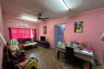 Apartment Putra Permai 2 Taman Putra Permai, Seri Kembangan