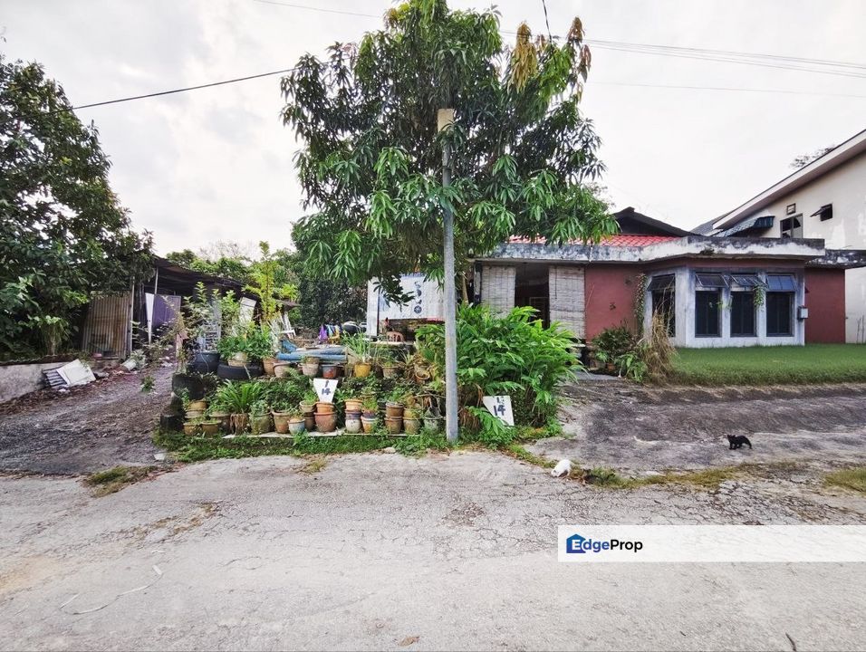 2 tanah lot banglo sebelah2 berserta sebuah rumah banglo setingkat Jalan Felcra Semungkis, Batu 14 1/2, Hulu Langat, Selangor, Hulu Langat