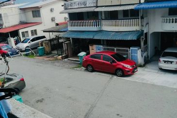 Double Storey Kampung Melayu Tambahan Ampang Selangor