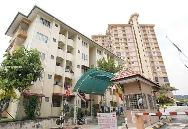 KRISTAL HEIGHTS CONDO, GOMBAK